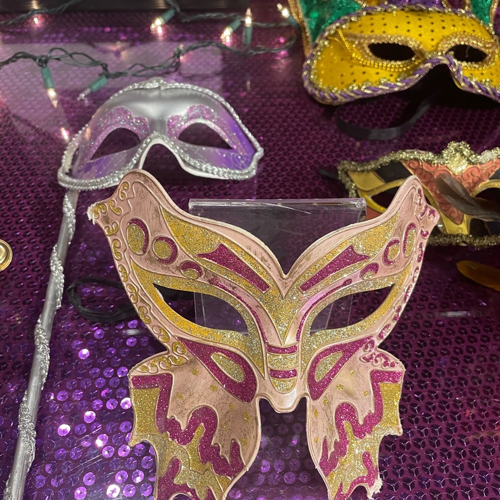 Designer Mask - Picture 4 of 7